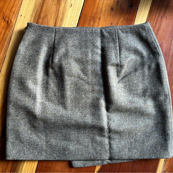 Sezane Peter Skirt Taupe - Size 6 - NWT - Picture 5 of 5